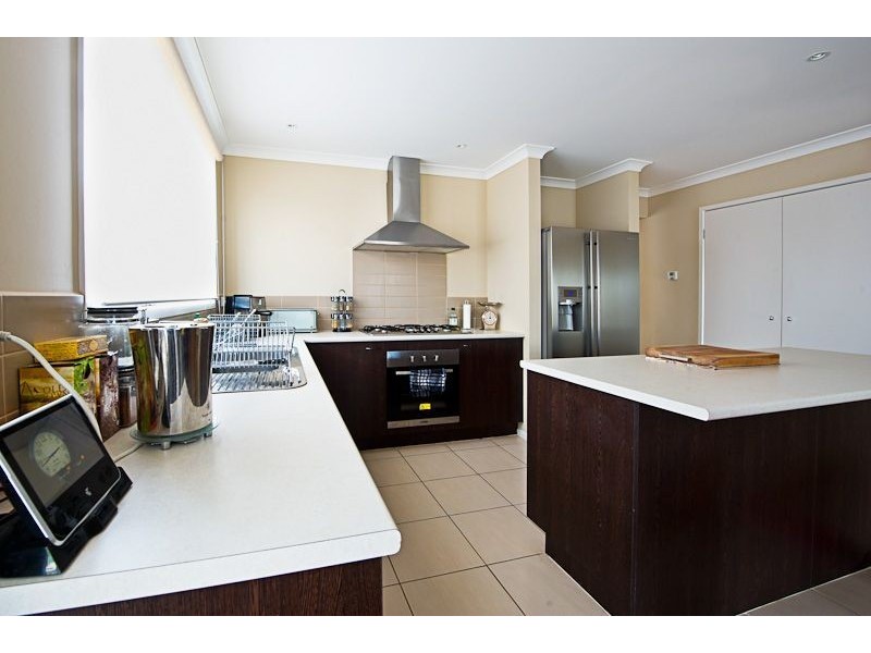 9 Oldis Court, Berwick VIC 3806