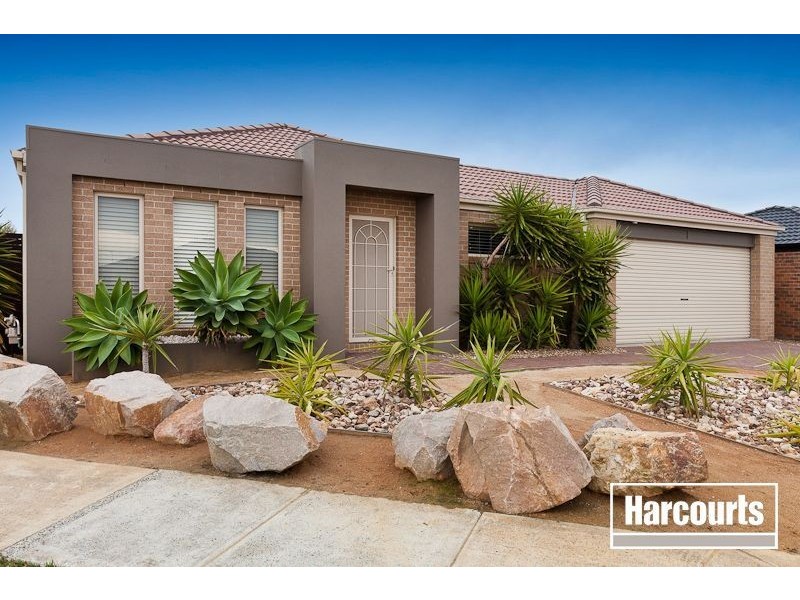 31 Phoenix Avenue, Cranbourne VIC 3977