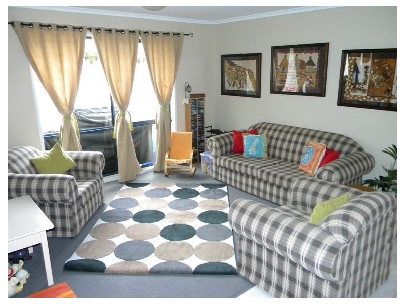 10 Butterfield Place, Cranbourne East VIC 3977