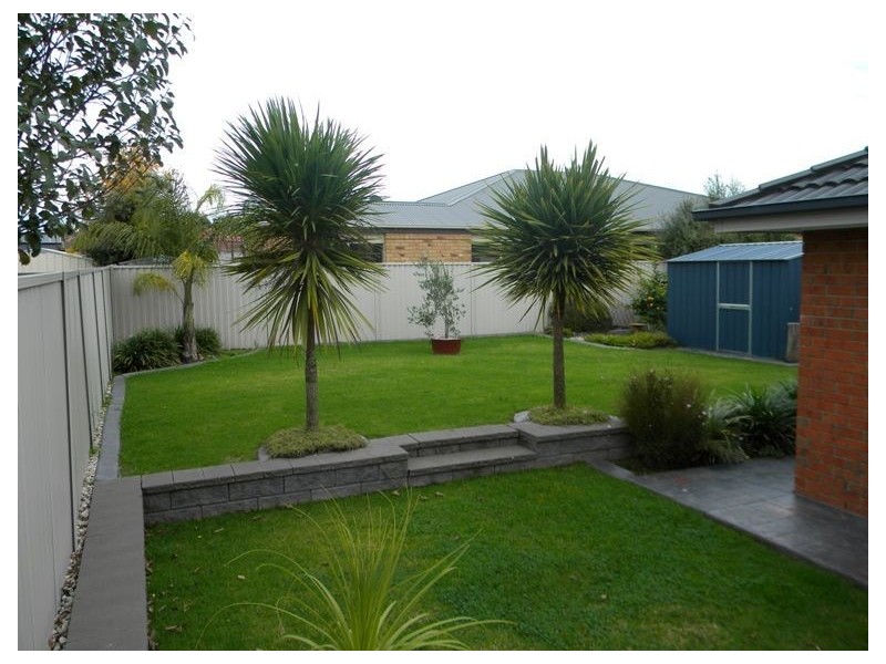 10 Butterfield Place, Cranbourne East VIC 3977