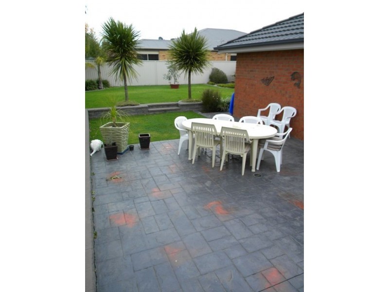 10 Butterfield Place, Cranbourne East VIC 3977