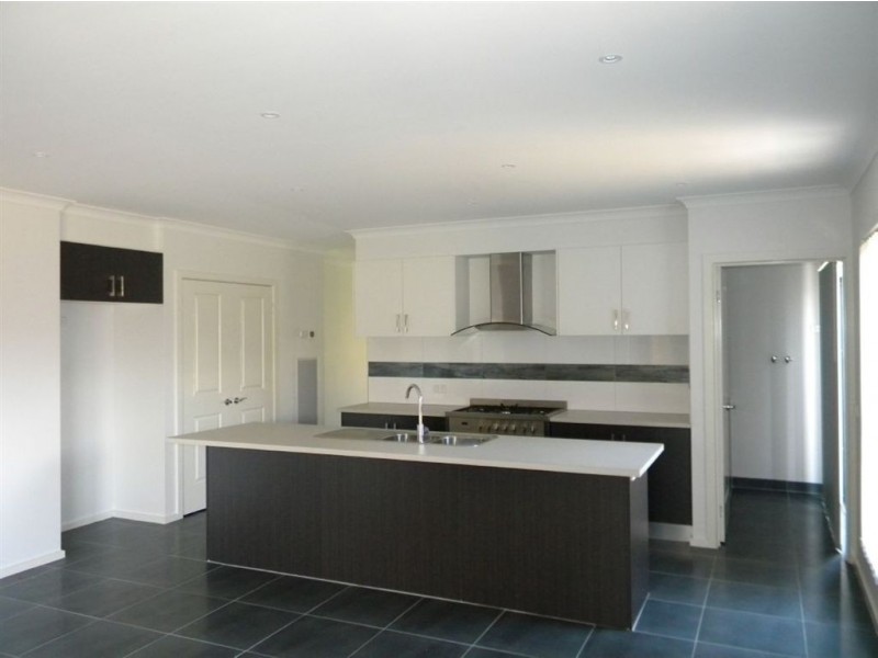 1 Benmar Place, Lyndhurst VIC 3975