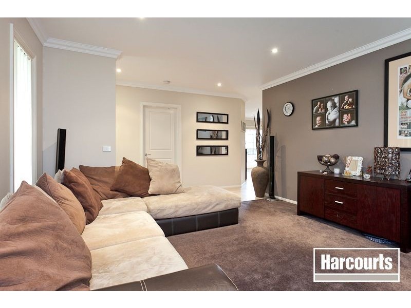 2 Cusack Way, Lynbrook VIC 3975