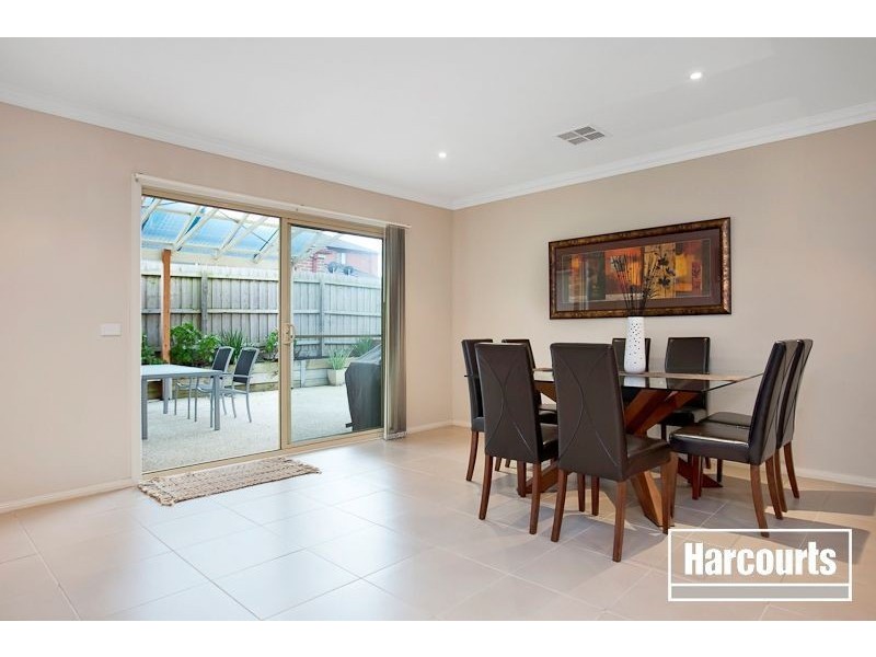 2 Cusack Way, Lynbrook VIC 3975