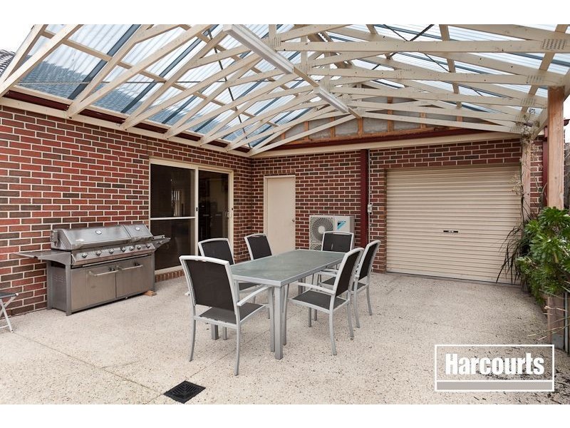 2 Cusack Way, Lynbrook VIC 3975