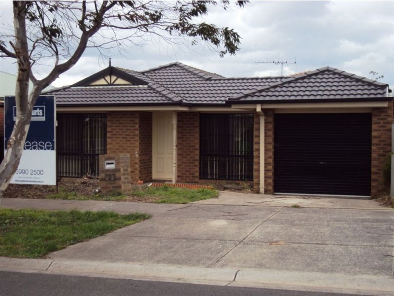 2 Otley Way, Cranbourne VIC 3977