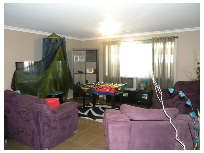 8 Wattle Valley Close, Lyndhurst VIC 3975