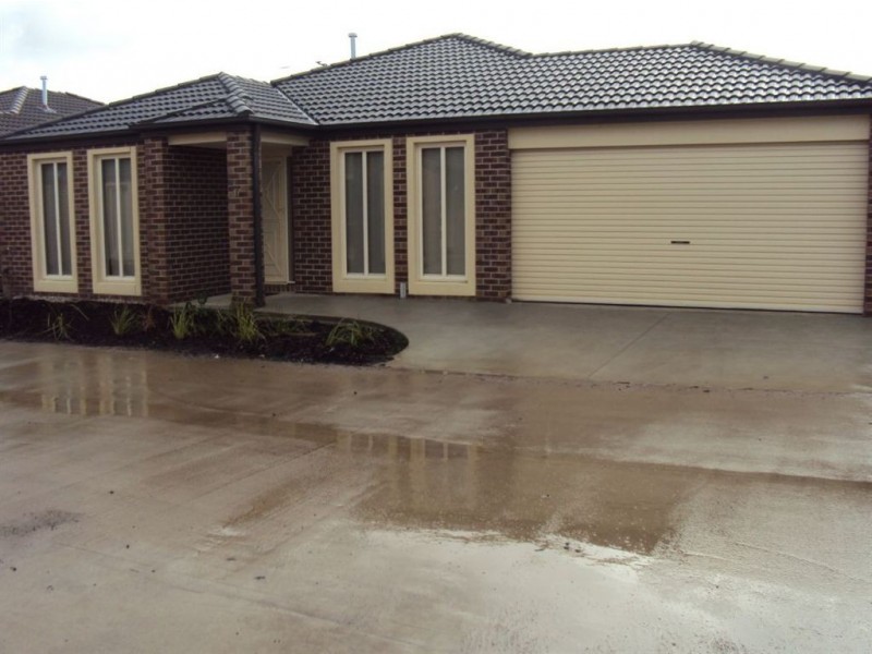 17/220-222 Monahans Road, Cranbourne VIC 3977