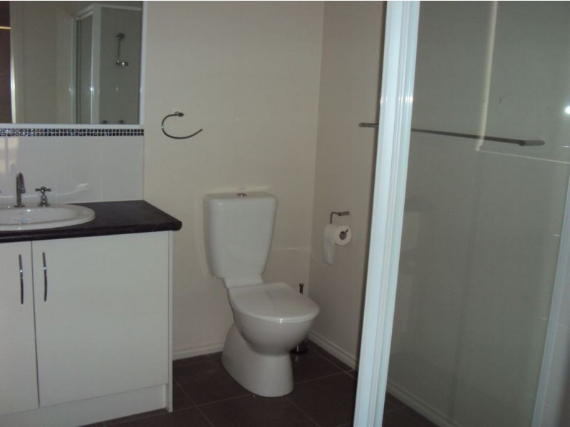 17/220-222 Monahans Road, Cranbourne VIC 3977