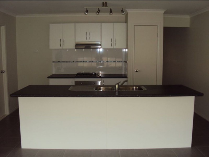 17/220-222 Monahans Road, Cranbourne VIC 3977