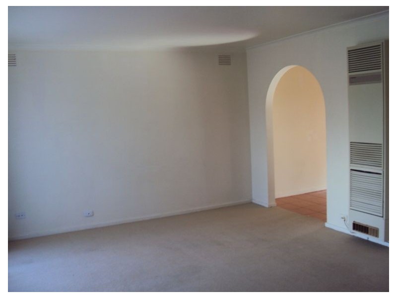 9 Clairmont Ave, Cranbourne VIC 3977