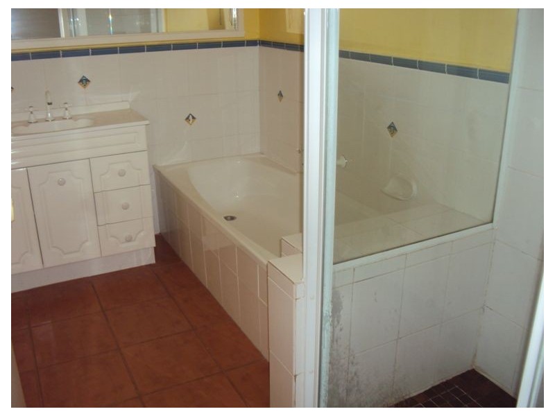 9 Clairmont Ave, Cranbourne VIC 3977