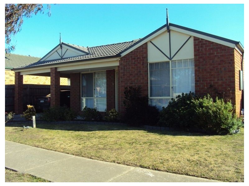 3 Stephellen Way, Cranbourne VIC 3977