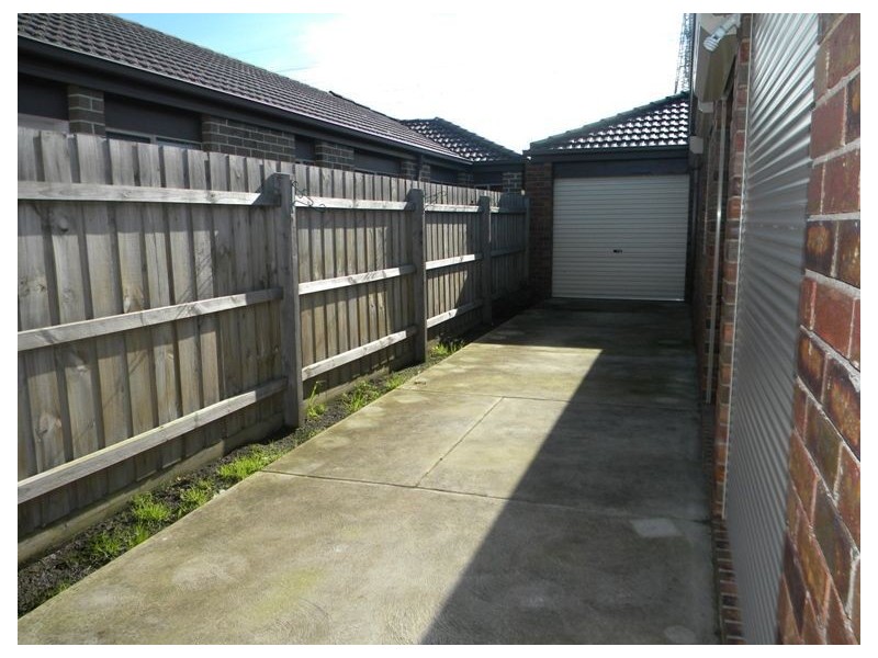 19 Pharoah Drive, Cranbourne VIC 3977