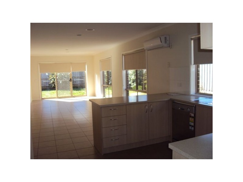 76 Wurundjeri Blvd, Berwick VIC 3806