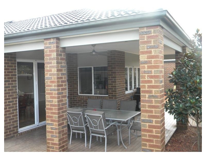 24 Baddeley Circuit, Cranbourne VIC 3977