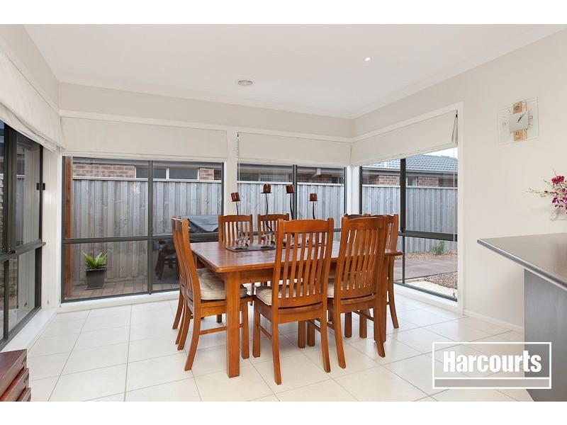 35 Flametree Circuit, Cranbourne VIC 3977