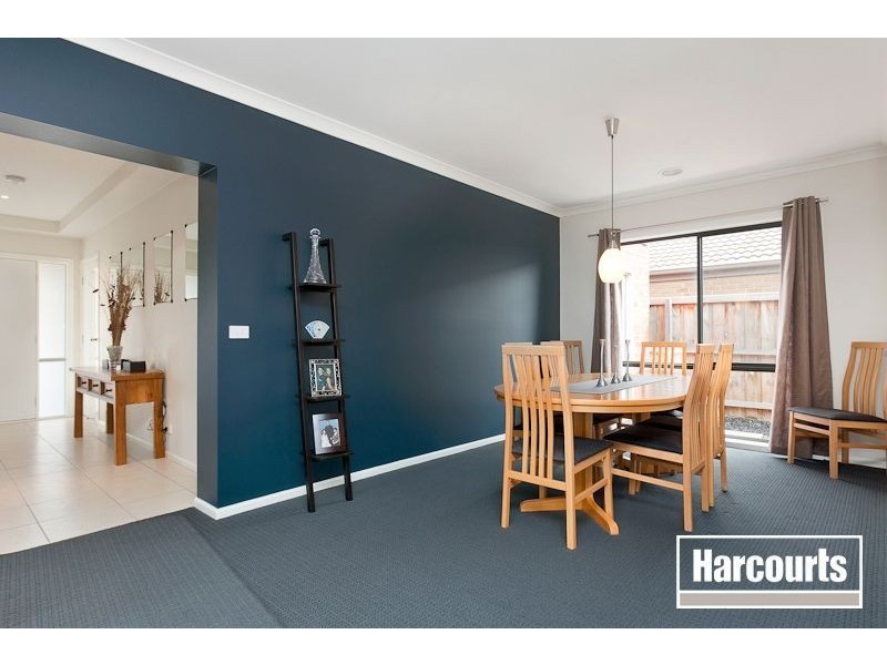 35 Flametree Circuit, Cranbourne VIC 3977