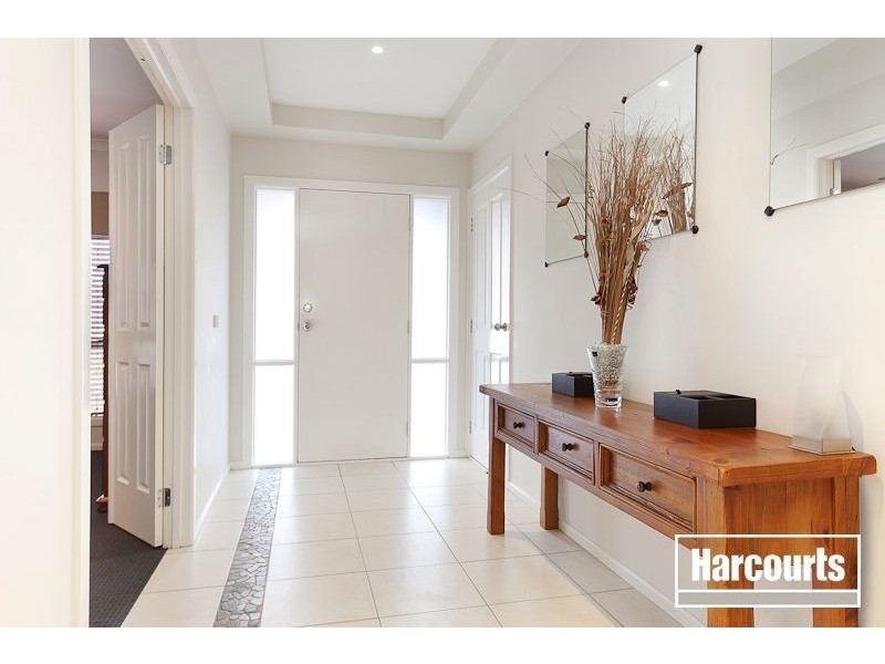 35 Flametree Circuit, Cranbourne VIC 3977