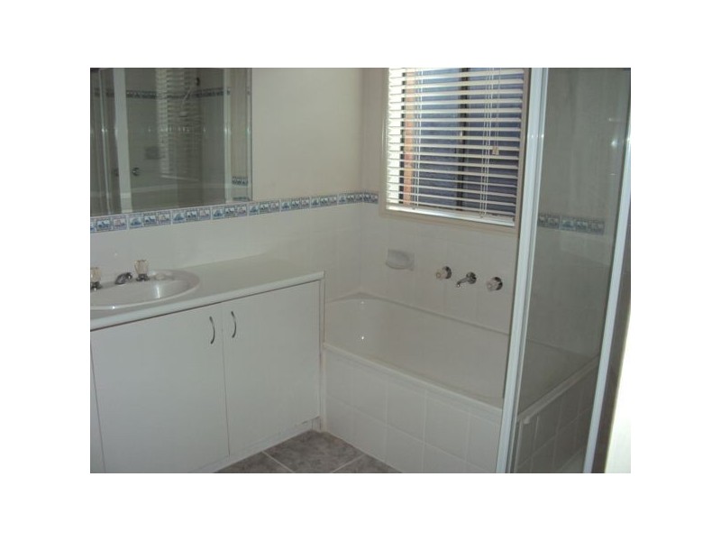 3 Roebourne Mews, Cranbourne VIC 3977