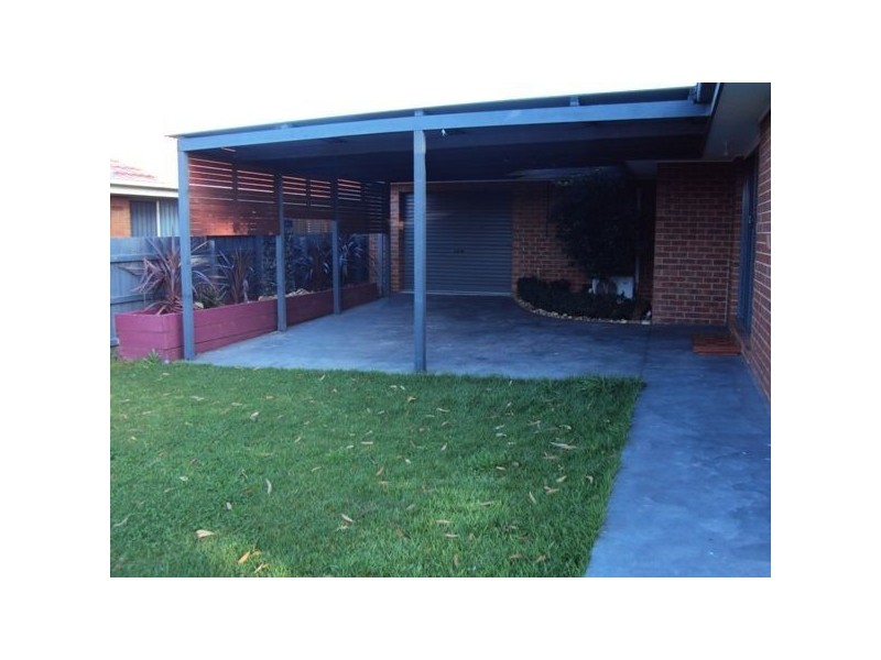 3 Roebourne Mews, Cranbourne VIC 3977