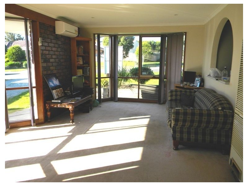 22 Waverley Park Drive, Cranbourne North VIC 3977