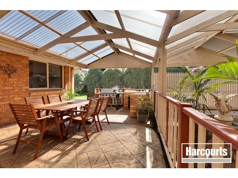 14 Magdalena Place, Berwick VIC 3806