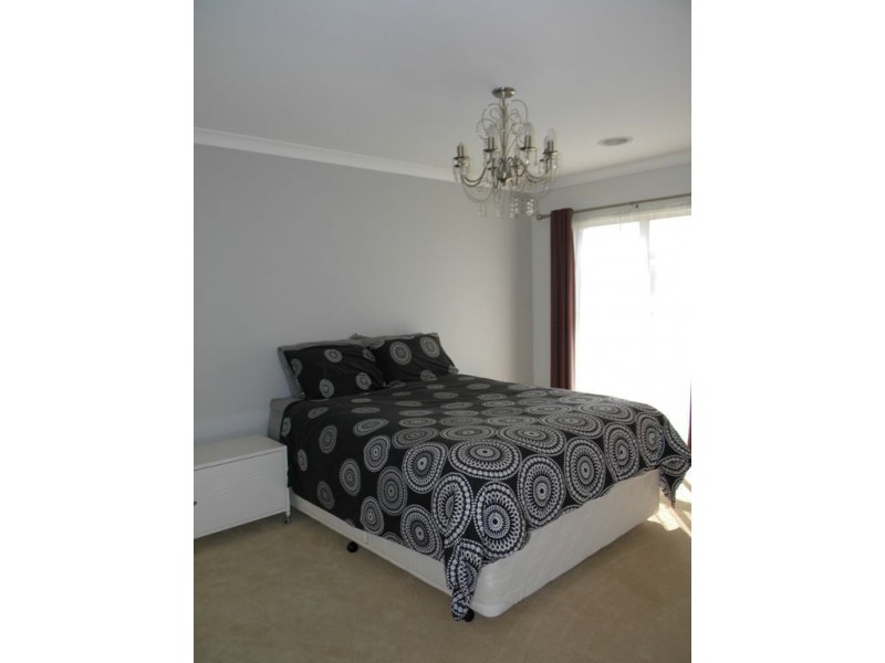 6 Silky Oak Drive, Cranbourne VIC 3977