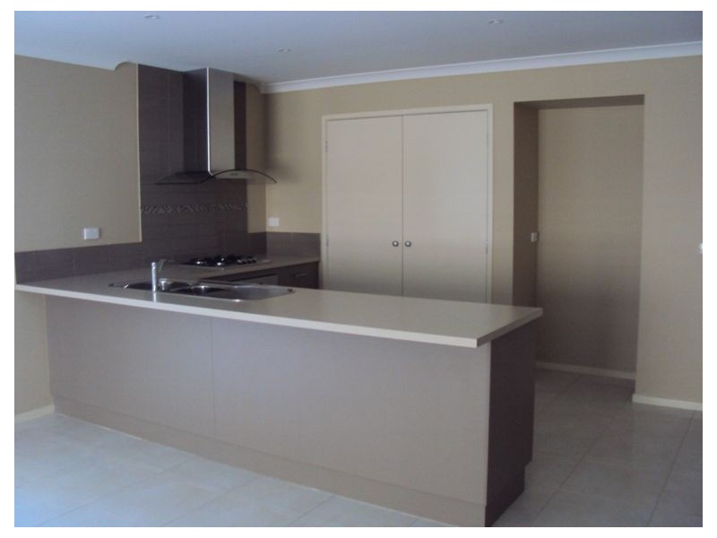 28 Ardent Crescent, Cranbourne East VIC 3977