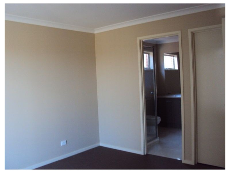 28 Ardent Crescent, Cranbourne East VIC 3977