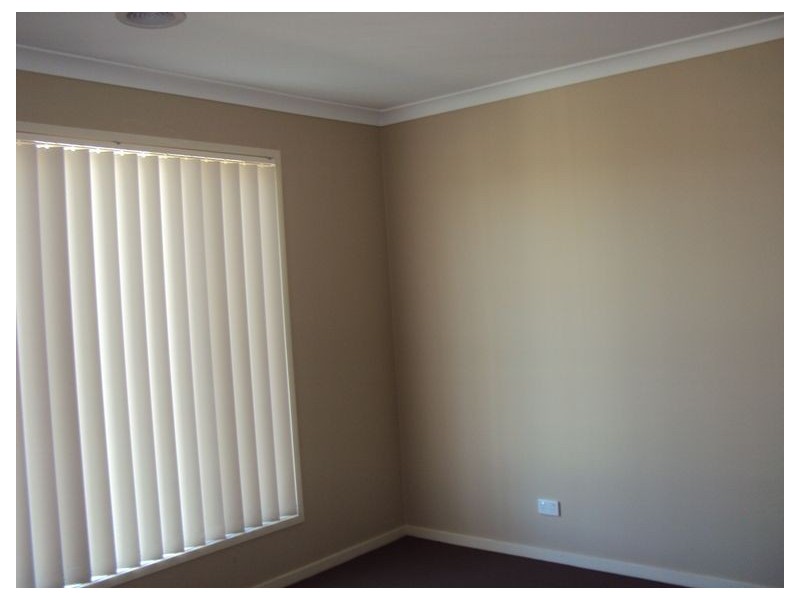 28 Ardent Crescent, Cranbourne East VIC 3977