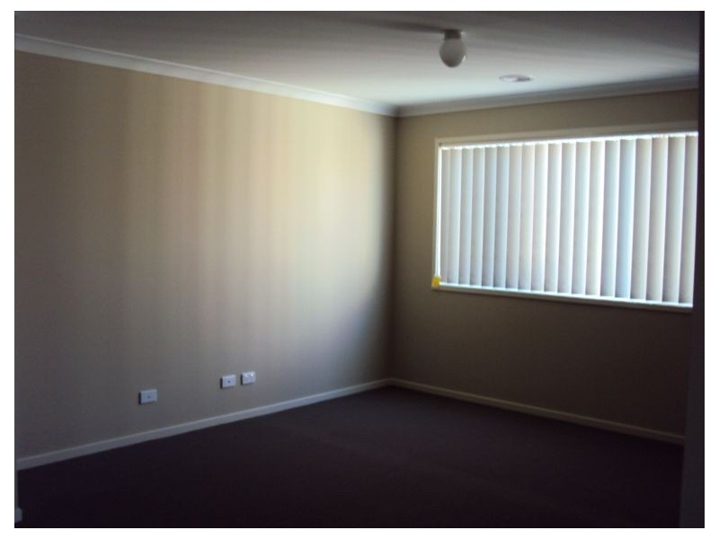 28 Ardent Crescent, Cranbourne East VIC 3977