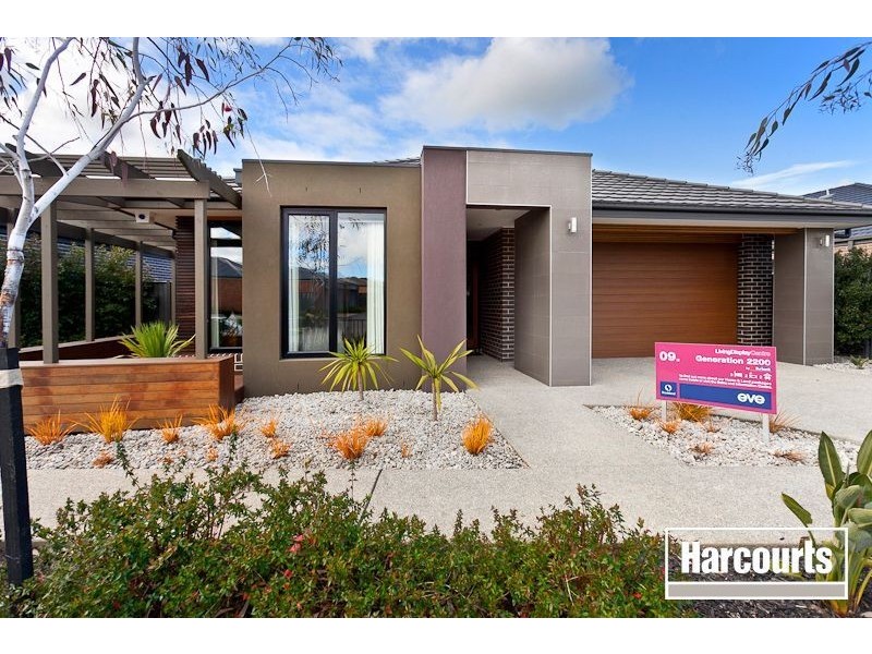 10 Kindred Avenue, Cranbourne North VIC 3977