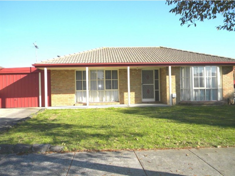 134 Courtenay Avenue, Cranbourne North VIC 3977