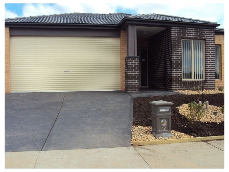 12 Ardent Crescent, Cranbourne East VIC 3977