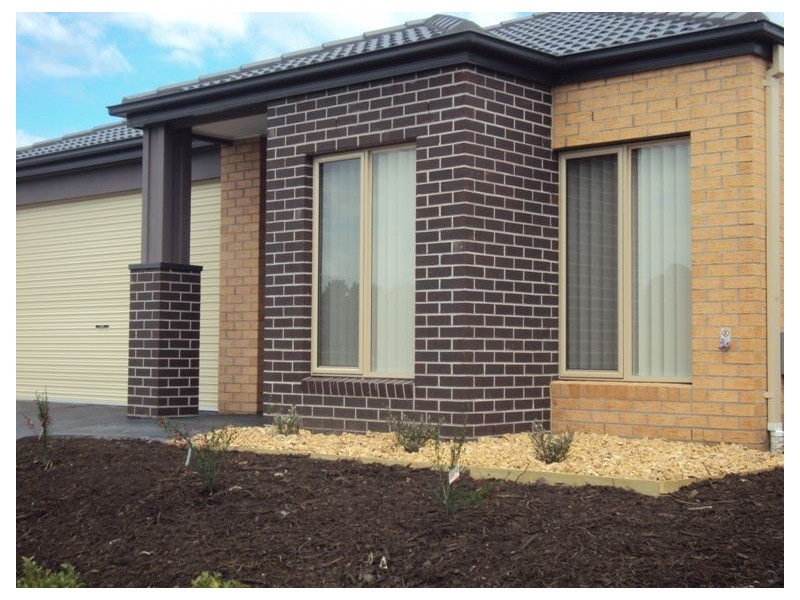 12 Ardent Crescent, Cranbourne East VIC 3977