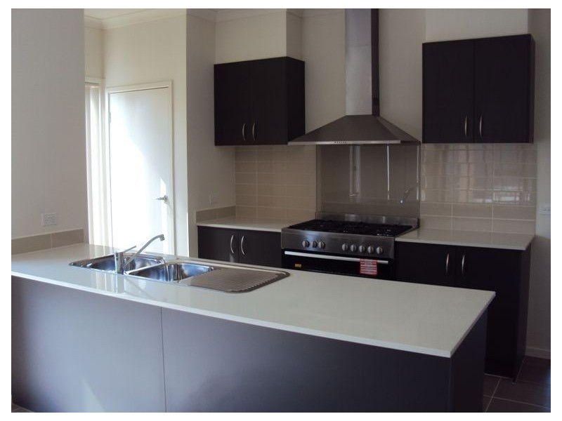 12 Ardent Crescent, Cranbourne East VIC 3977