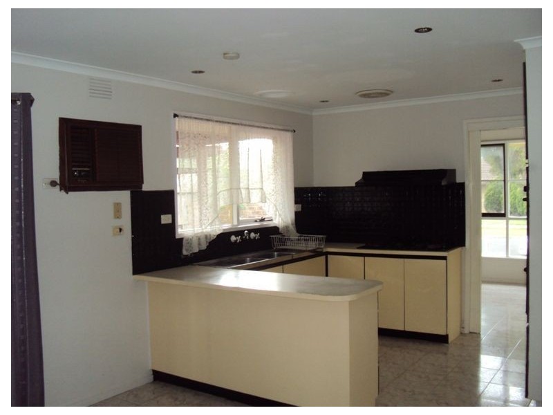 5 Marylyn Place, Cranbourne VIC 3977