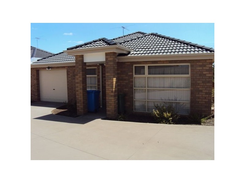 14/95-101 Breens Road, Cranbourne VIC 3977
