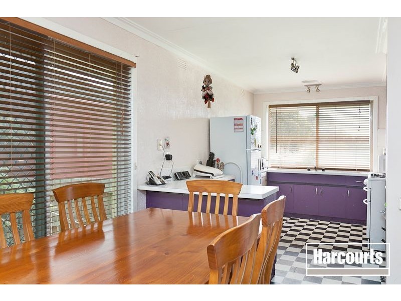 6 Cranbourne Drive, Cranbourne VIC 3977