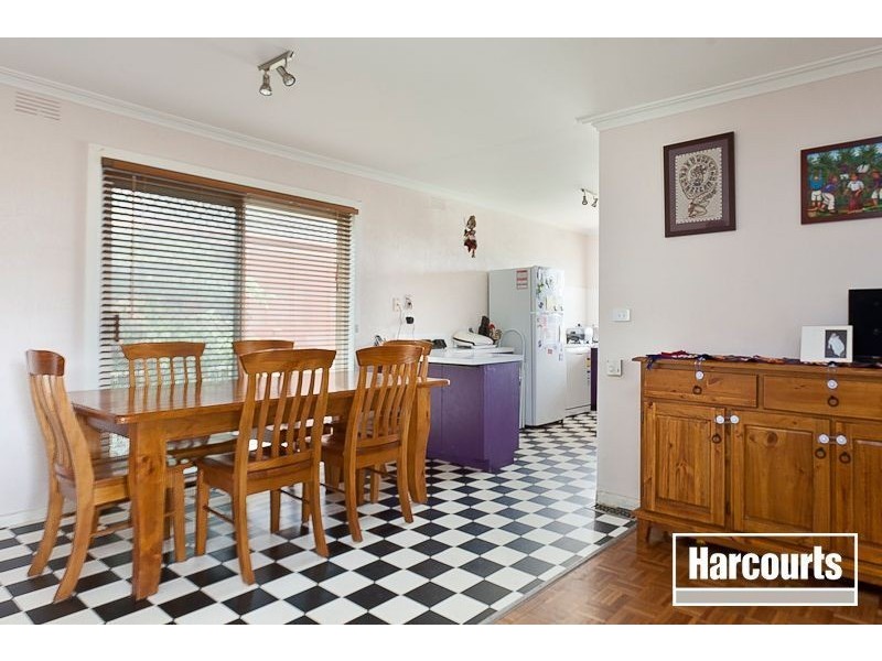 6 Cranbourne Drive, Cranbourne VIC 3977