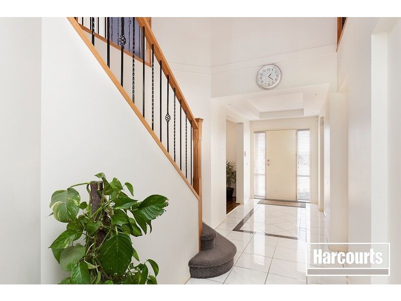 18 Ridgemont Drive, Berwick VIC 3806