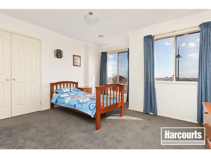 18 Ridgemont Drive, Berwick VIC 3806