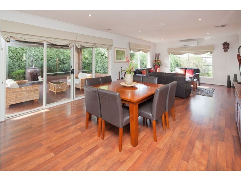 16 Boronia Avenue, Cranbourne VIC 3977