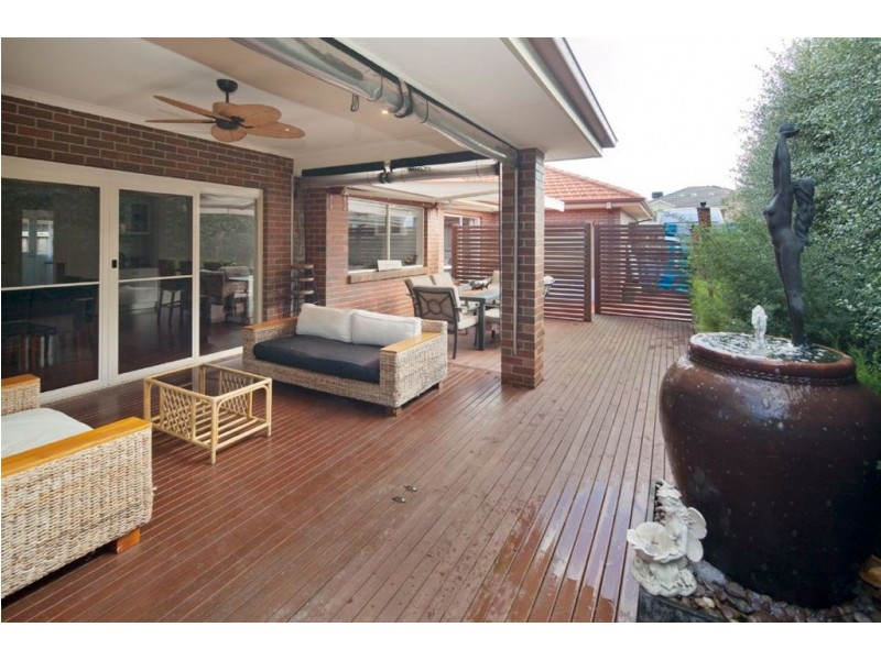 16 Boronia Avenue, Cranbourne VIC 3977