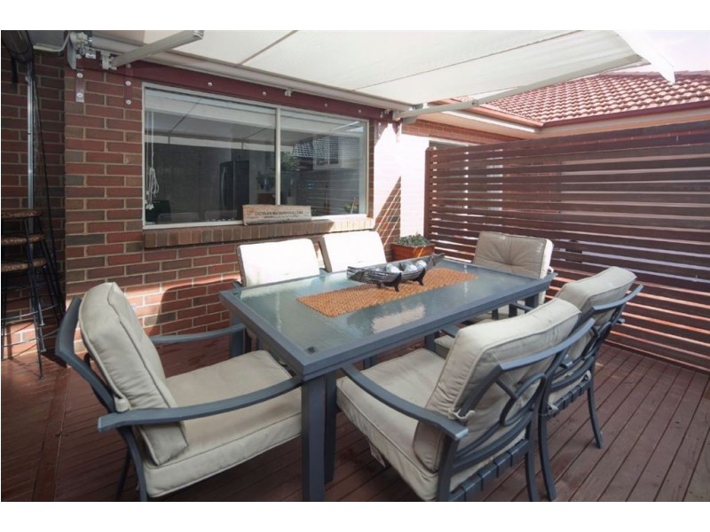 16 Boronia Avenue, Cranbourne VIC 3977