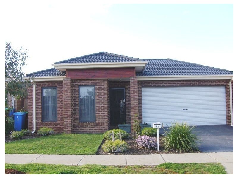 32 Bluemist Circuit, Lyndhurst VIC 3975
