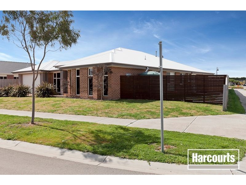 34 Kingdom Drive, Cranbourne VIC 3977