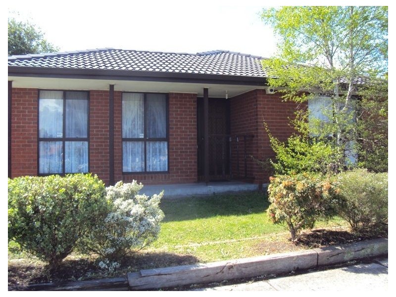 65 Waverley Park Drive, Cranbourne North VIC 3977