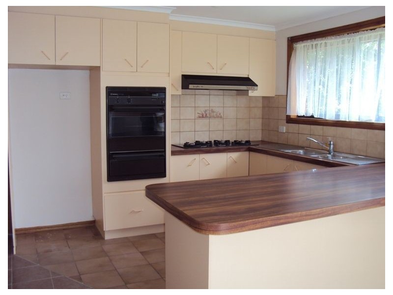 65 Waverley Park Drive, Cranbourne North VIC 3977